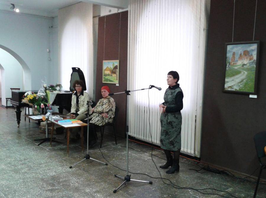 Вышла в свет новая книга с иллюстрациями Елены Авиновой